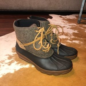 Sperrys duck boots